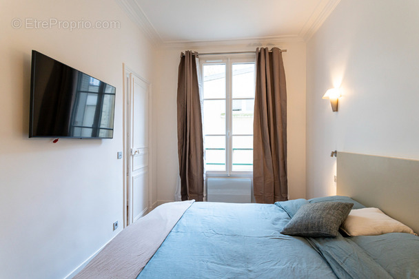 Appartement à PARIS-7E