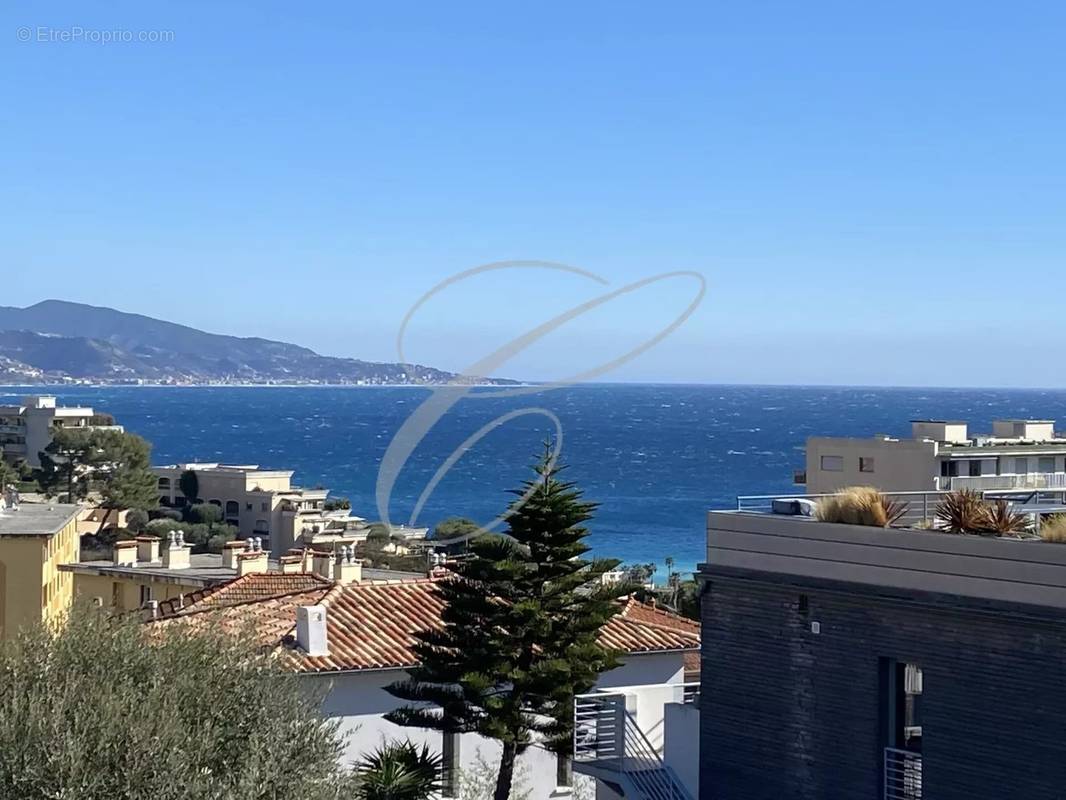 Appartement à ROQUEBRUNE-CAP-MARTIN