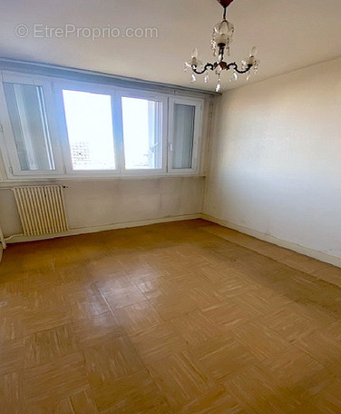 Appartement à ISSY-LES-MOULINEAUX