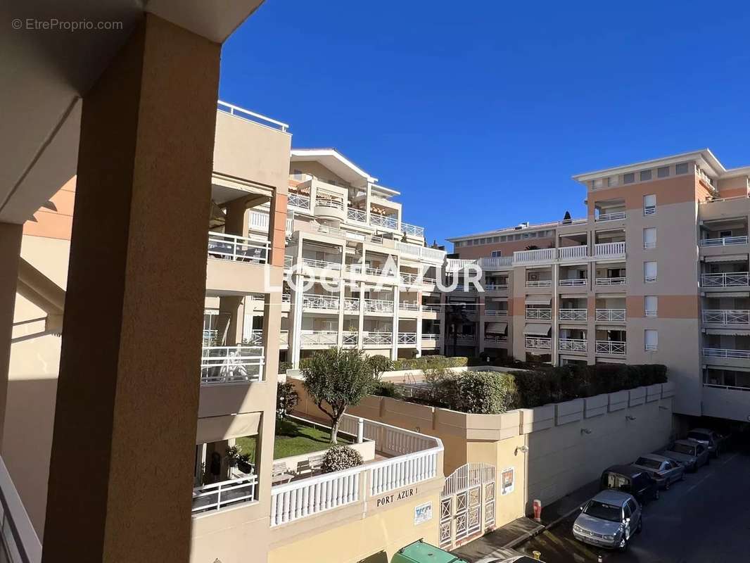 Appartement à VALLAURIS