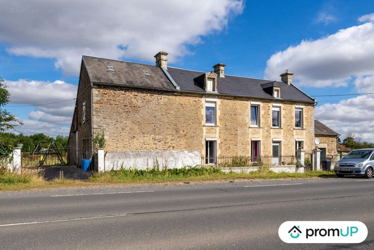 Maison à NOYERS-BOCAGE