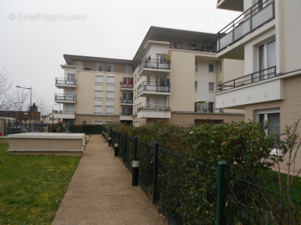 Appartement à DAMMARIE-LES-LYS