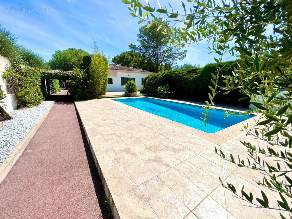 Maison à MOUGINS