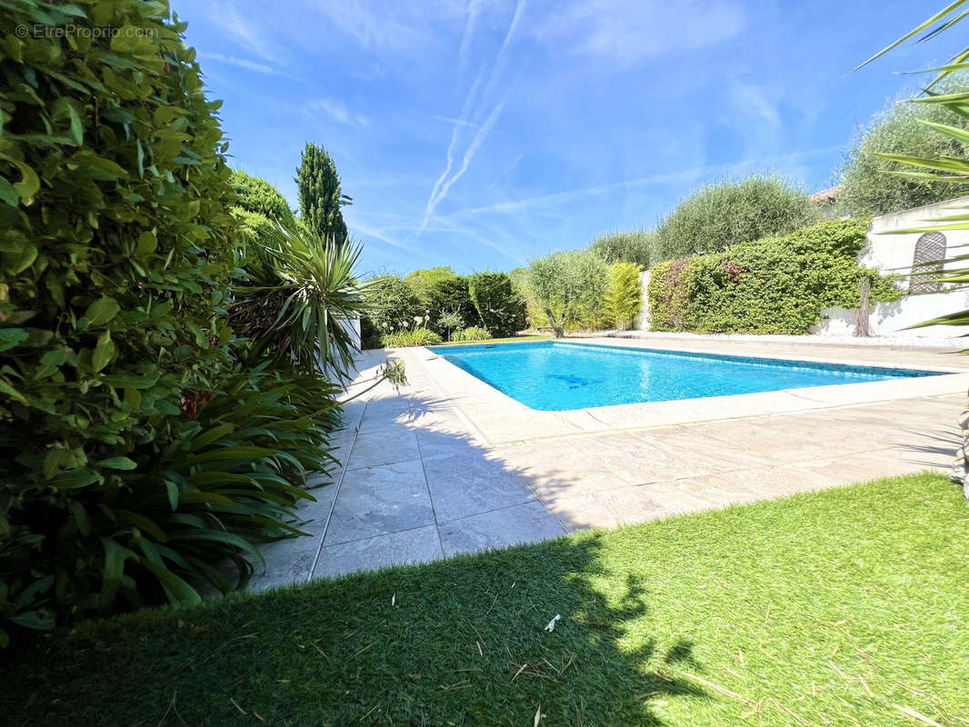 Maison à MOUGINS