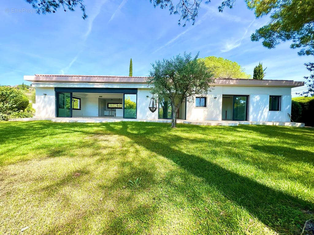 Maison à MOUGINS