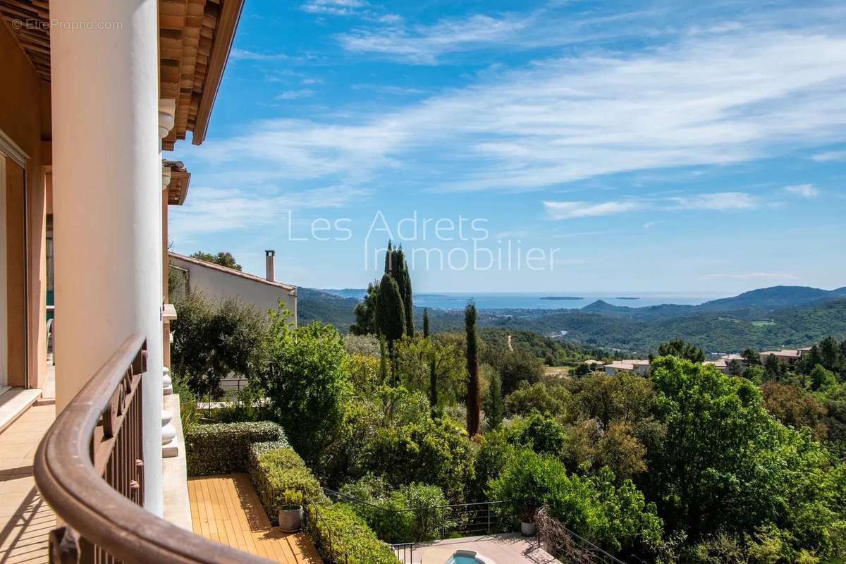 Maison à LES ADRETS-DE-L&#039;ESTEREL