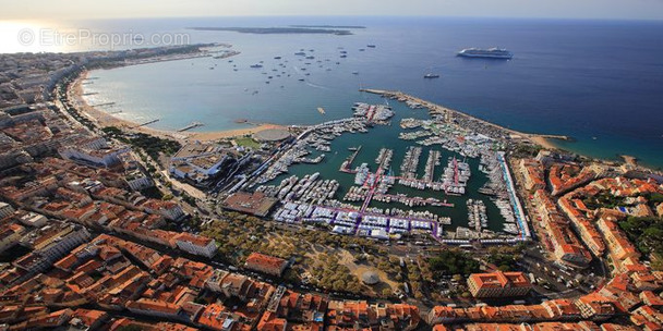 Commerce à CANNES