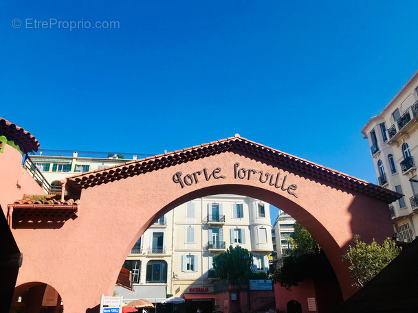 Commerce à CANNES