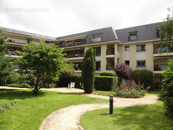 Appartement à BOURG-LA-REINE