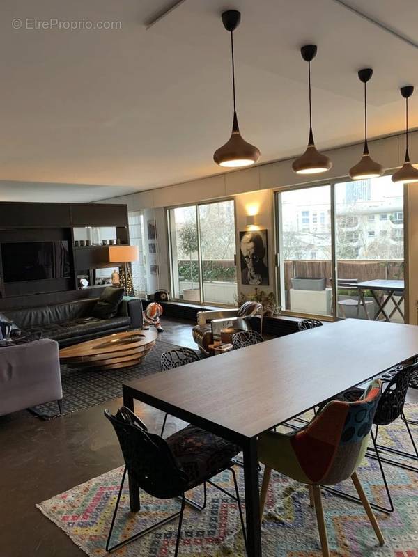 Appartement à NEUILLY-SUR-SEINE