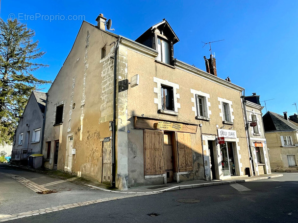 Appartement à NAZELLES-NEGRON