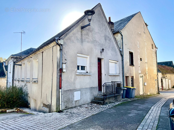 Appartement à NAZELLES-NEGRON