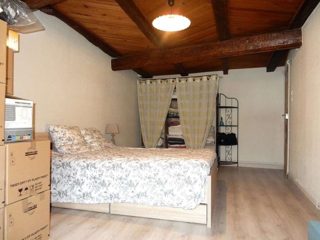 Chambre - Appartement à FENETRANGE