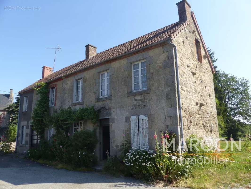 Maison à CHENERAILLES