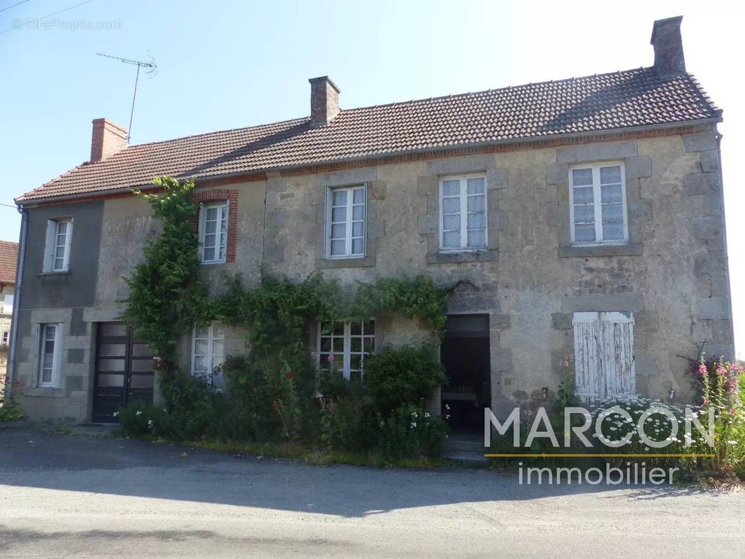 Maison à CHENERAILLES