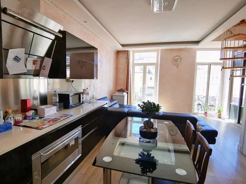 Appartement à MENTON