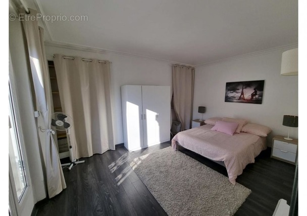 Appartement à PARIS-10E