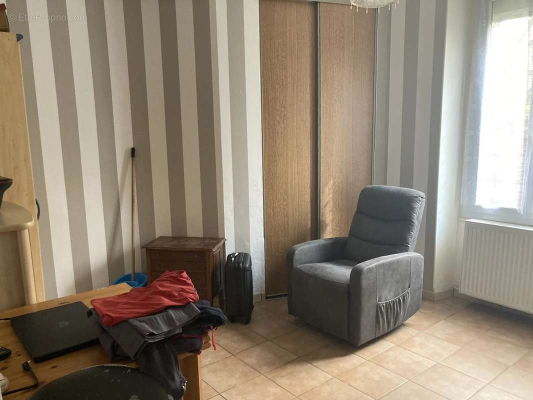 Appartement à BRIENON-SUR-ARMANCON