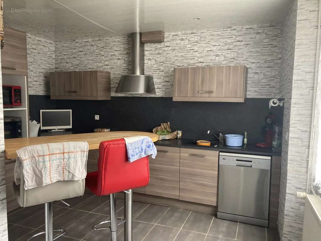 Appartement à BRIENON-SUR-ARMANCON