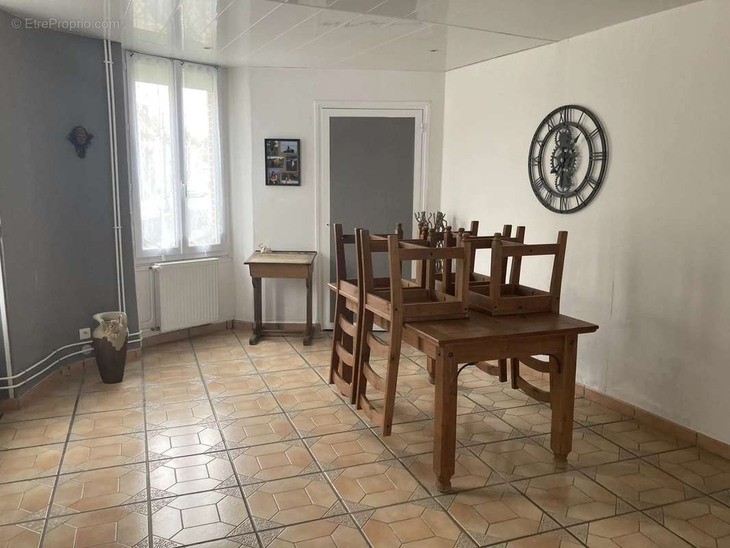 Appartement à BRIENON-SUR-ARMANCON