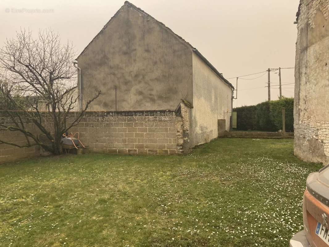 Appartement à BRIENON-SUR-ARMANCON