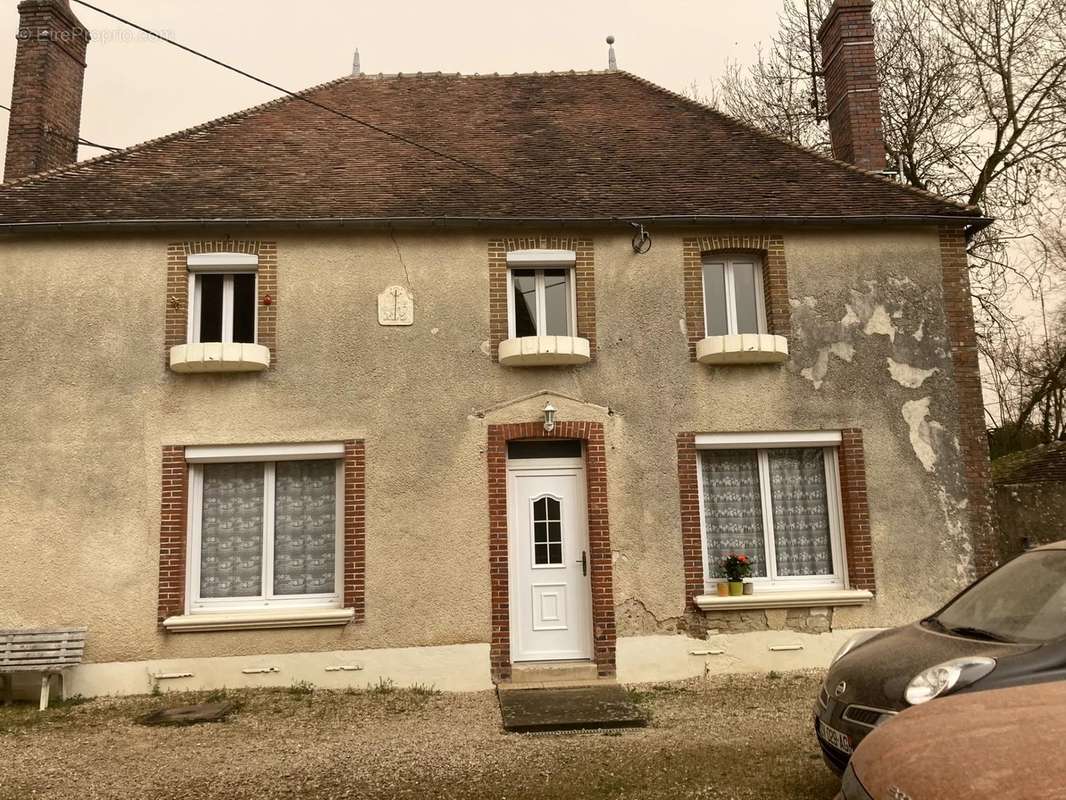 Appartement à BRIENON-SUR-ARMANCON