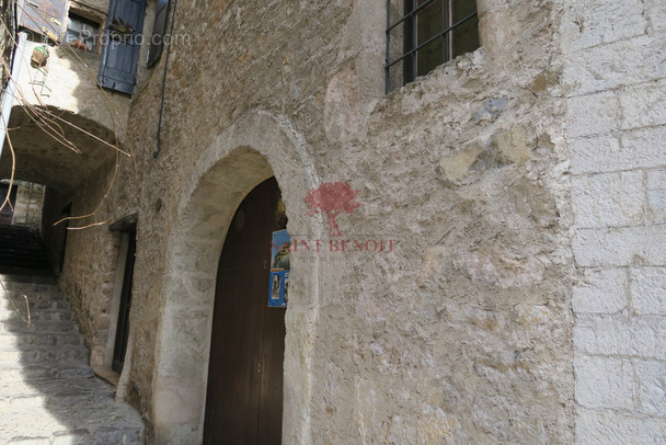 Maison à SAINT-GUILHEM-LE-DESERT