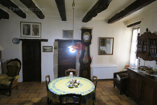 Maison à SAINT-GUILHEM-LE-DESERT