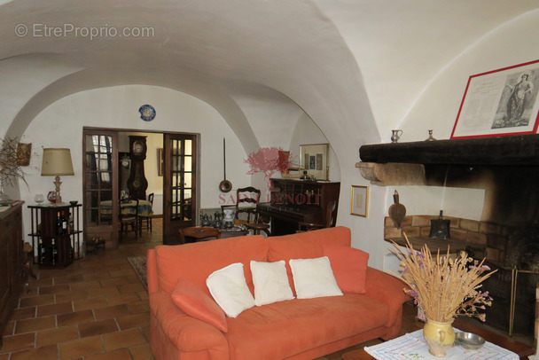 Maison à SAINT-GUILHEM-LE-DESERT