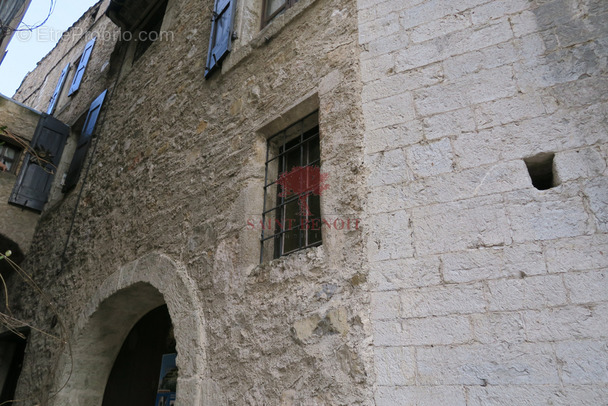 Maison à SAINT-GUILHEM-LE-DESERT