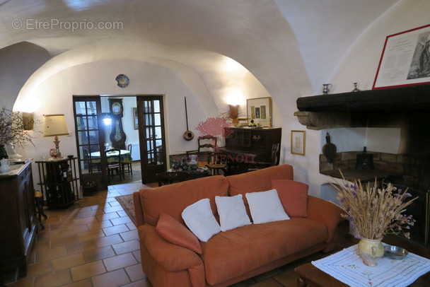 Maison à SAINT-GUILHEM-LE-DESERT