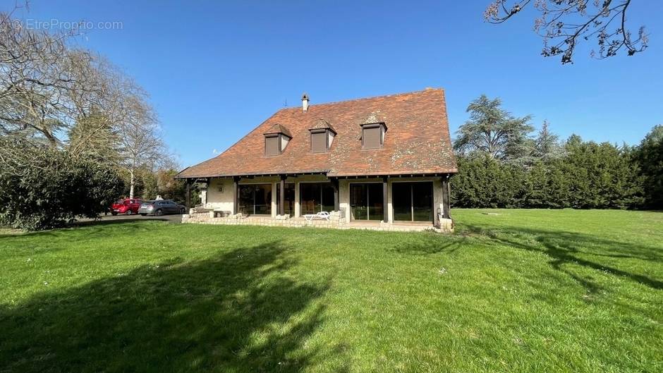 Maison à BELLERIVE-SUR-ALLIER