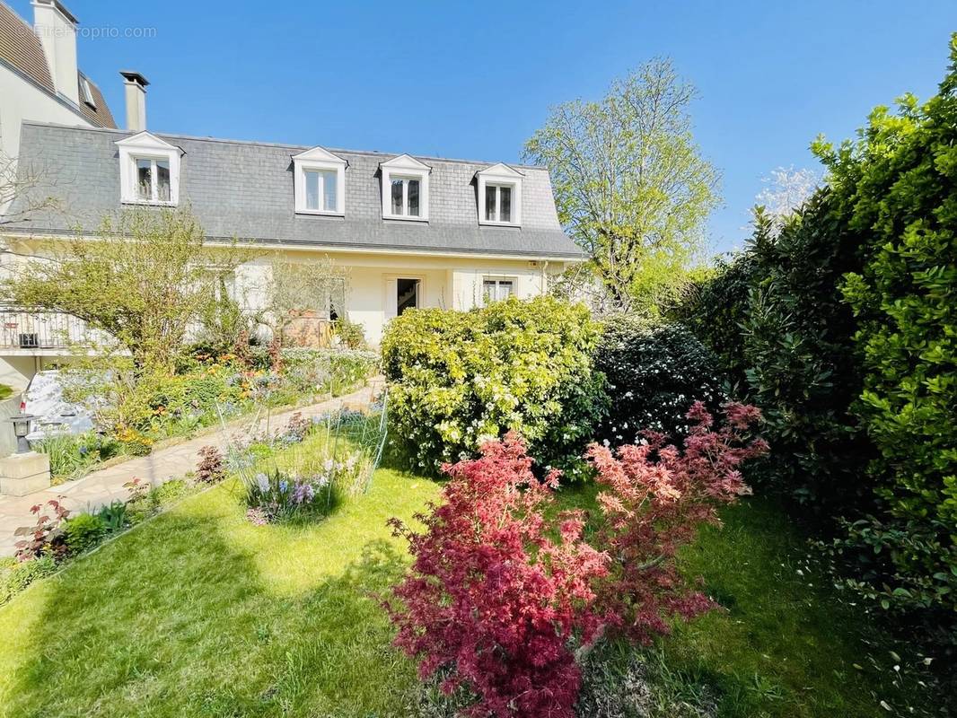 Maison à LE RAINCY