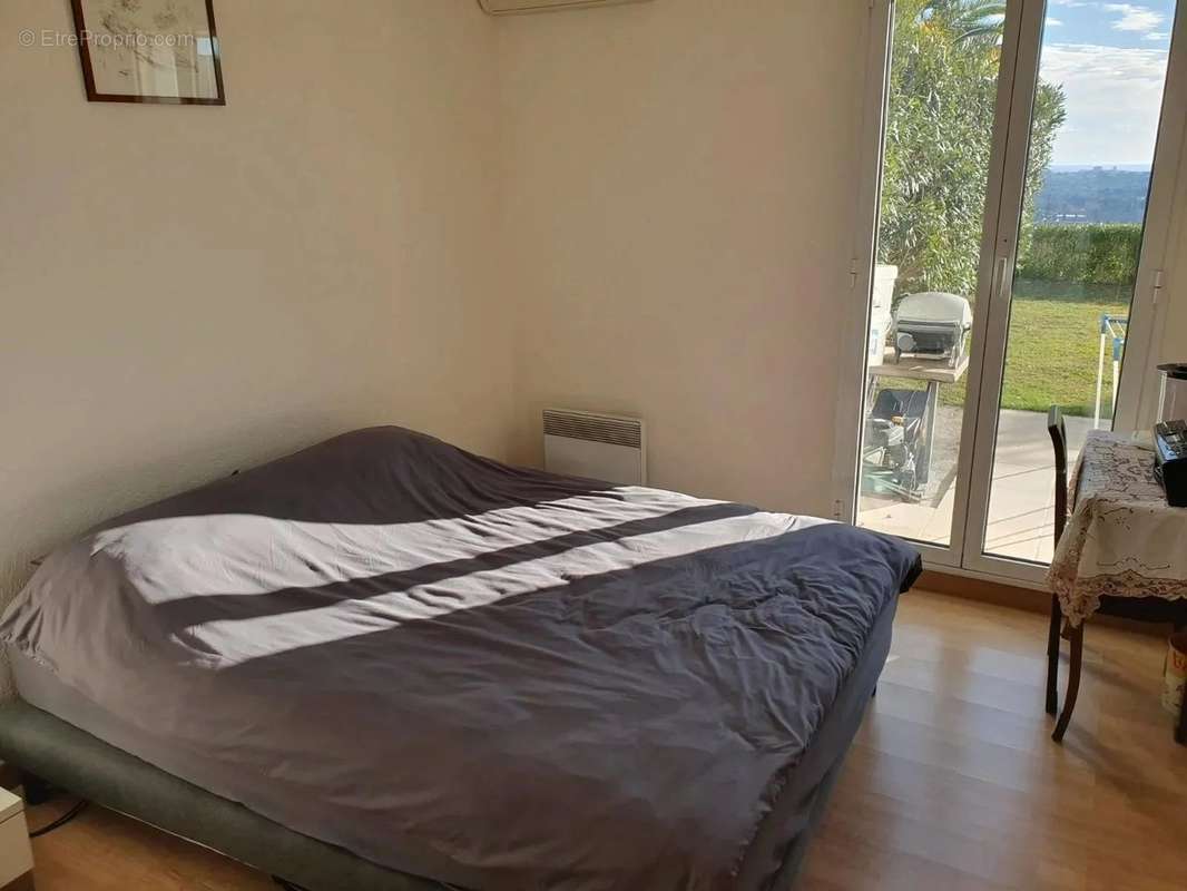 Appartement à VILLENEUVE-LOUBET