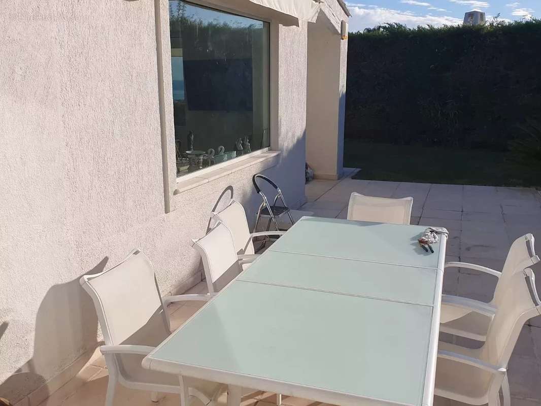 Appartement à VILLENEUVE-LOUBET