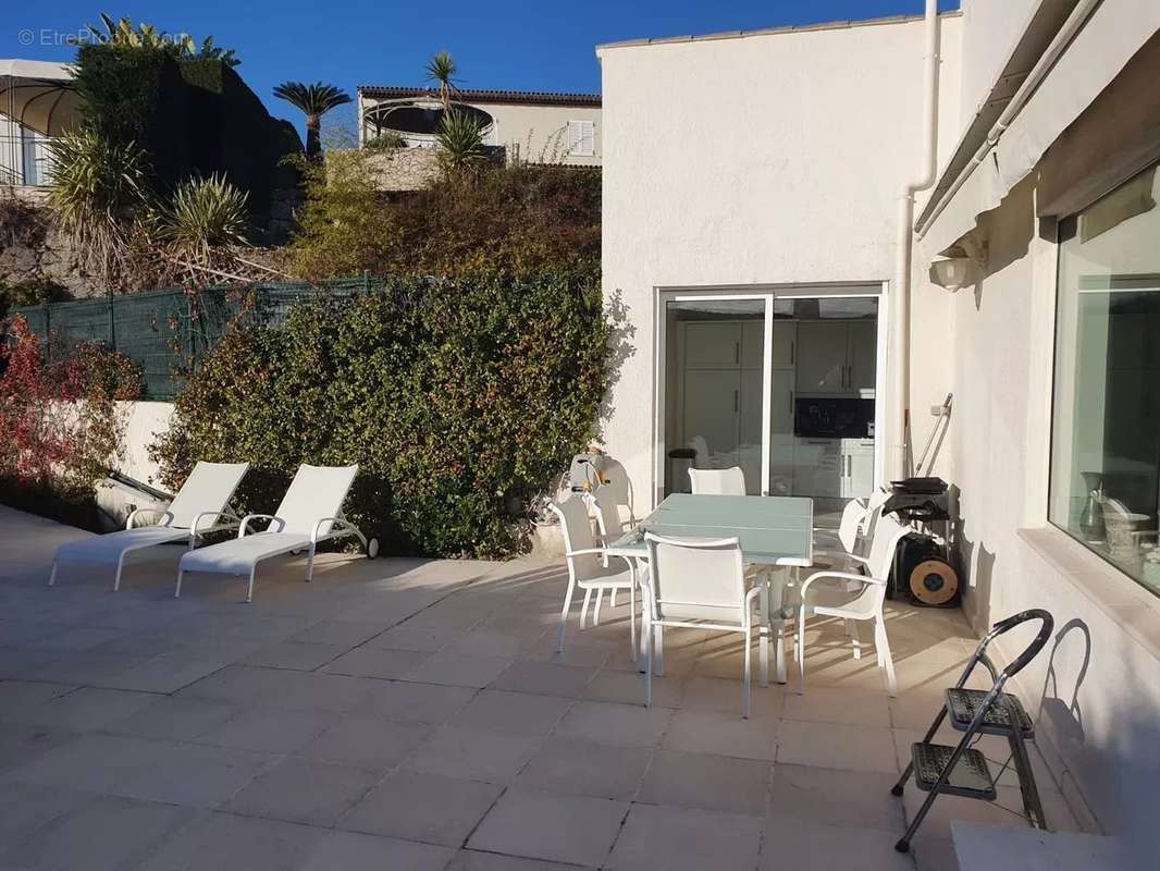 Appartement à VILLENEUVE-LOUBET