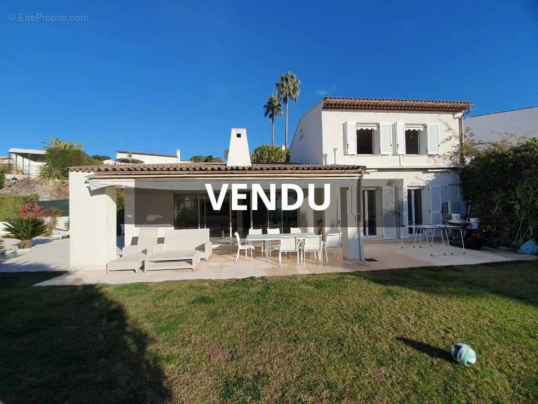 Appartement à VILLENEUVE-LOUBET