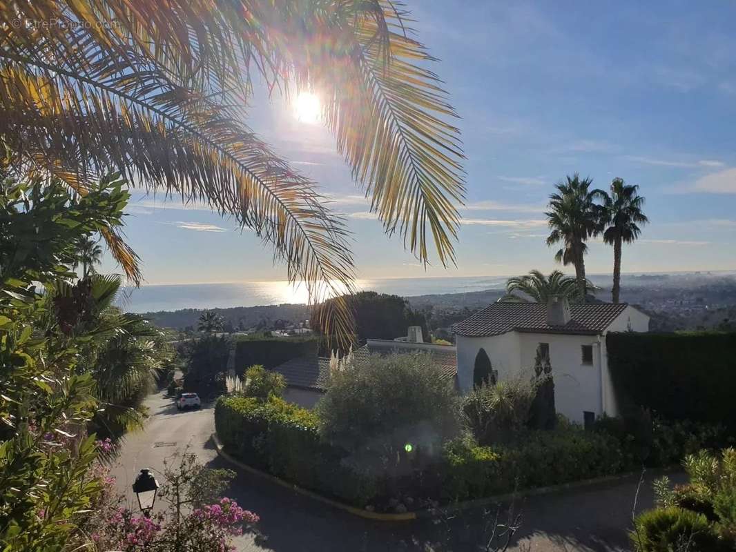 Appartement à VILLENEUVE-LOUBET