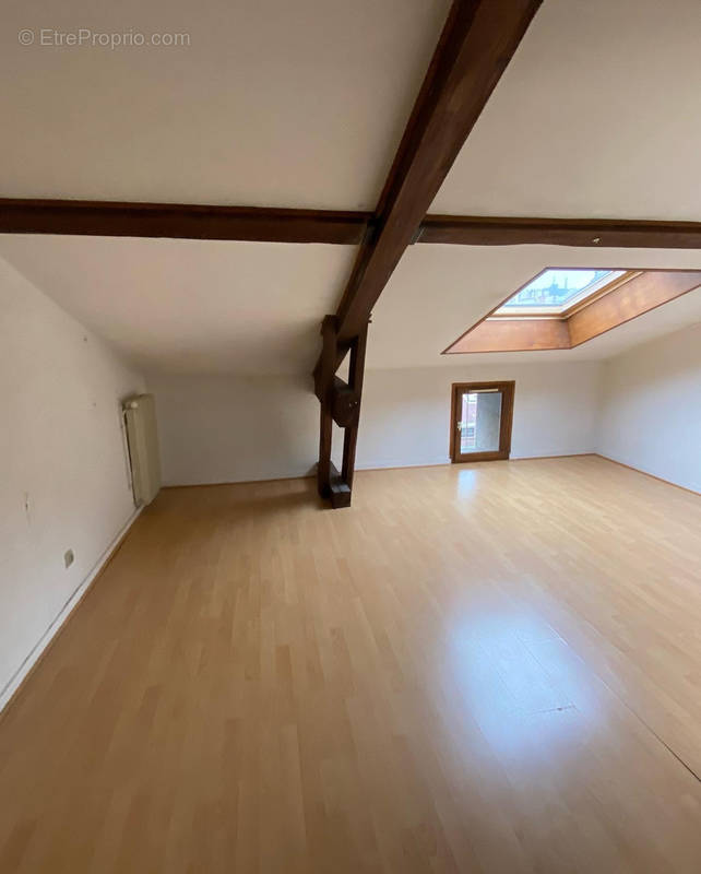 Appartement à SAINT-ETIENNE