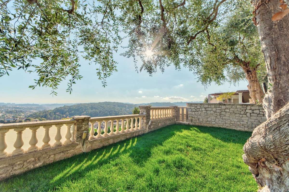 Maison à LA COLLE-SUR-LOUP