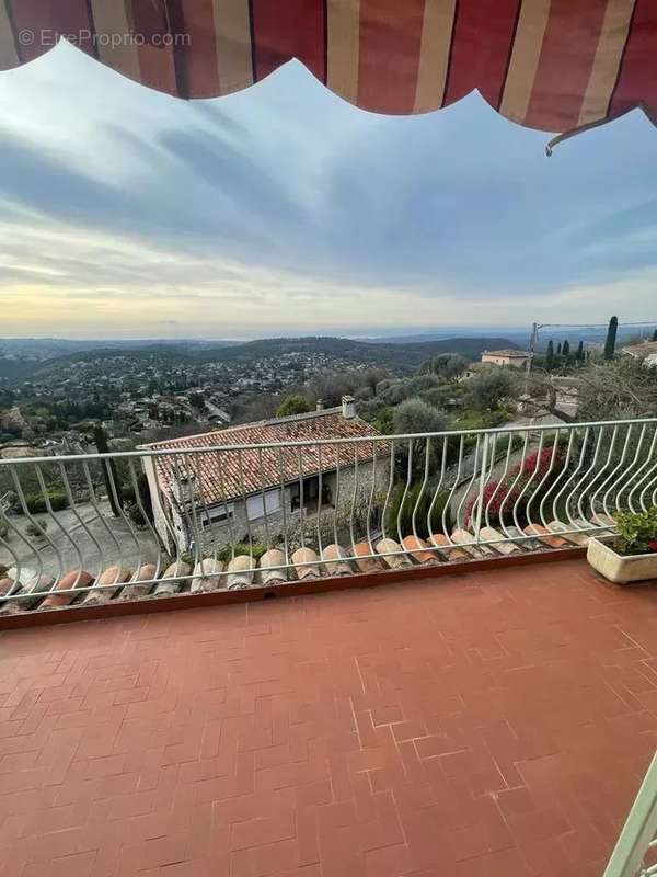 Maison à TOURRETTES-SUR-LOUP