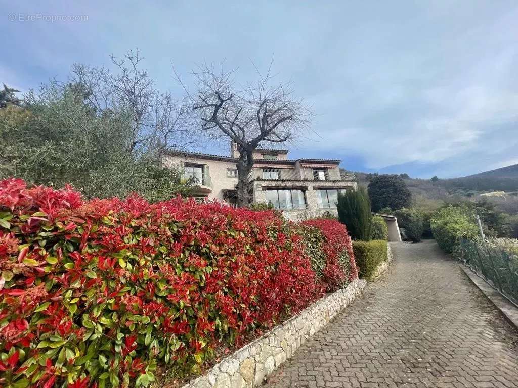 Maison à TOURRETTES-SUR-LOUP