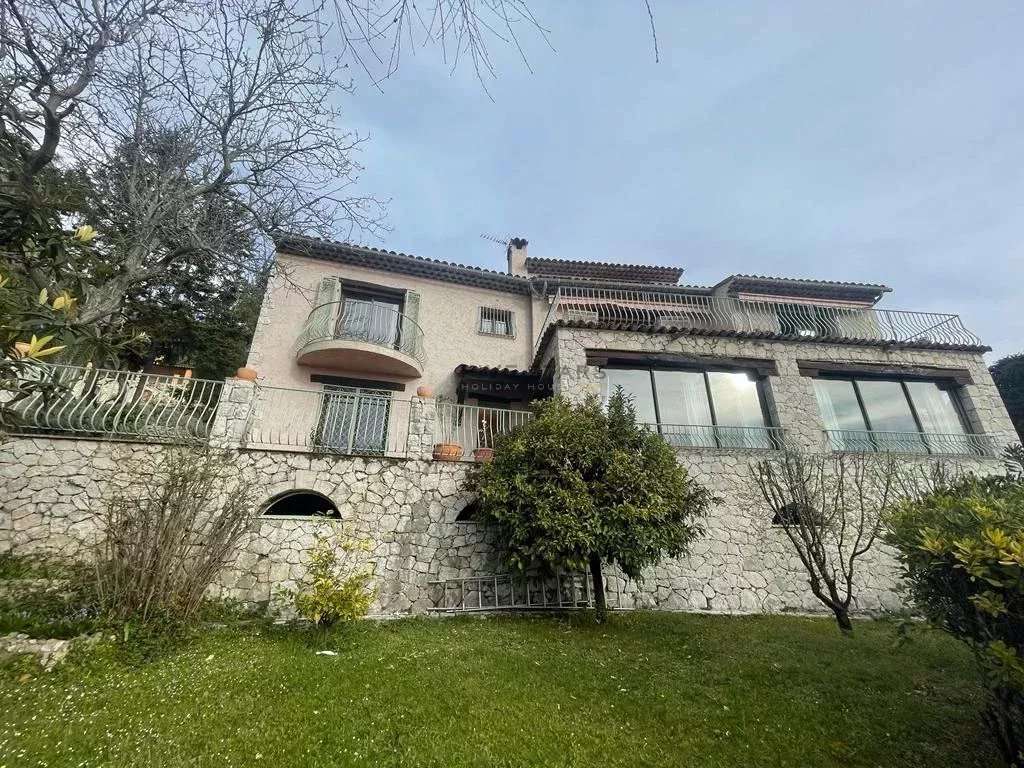 Maison à TOURRETTES-SUR-LOUP