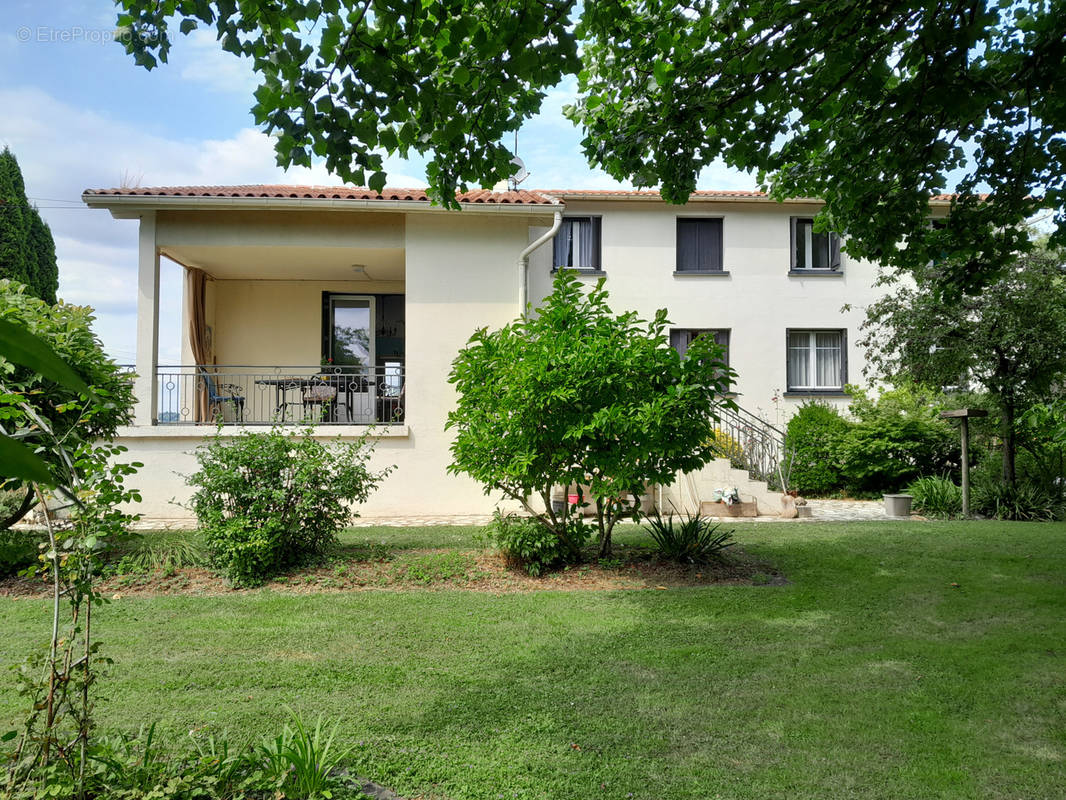 Maison à SAINT-NICOLAS-DE-LA-GRAVE