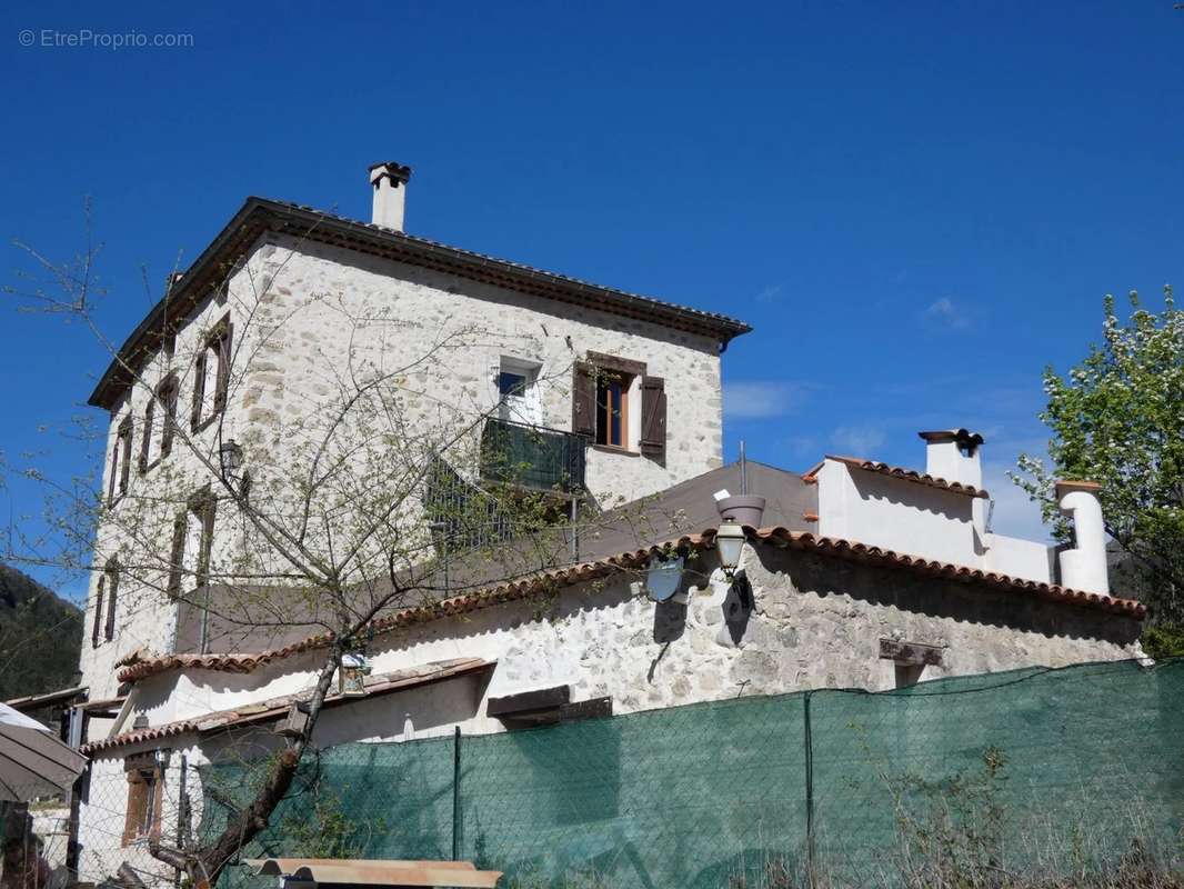 Maison à VILLARS-SUR-VAR