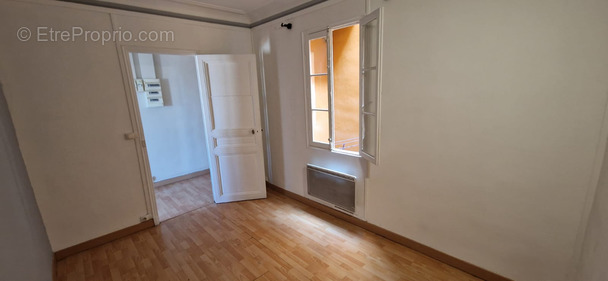 Appartement à MARSEILLE-2E