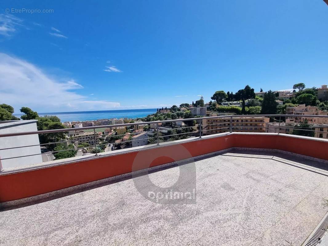 Appartement à ROQUEBRUNE-CAP-MARTIN