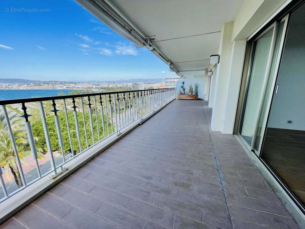 Appartement à CANNES