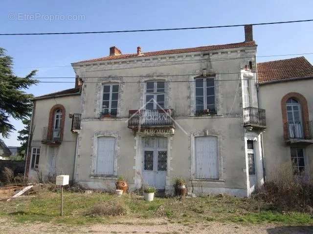 Maison à VARENNES-SUR-ALLIER