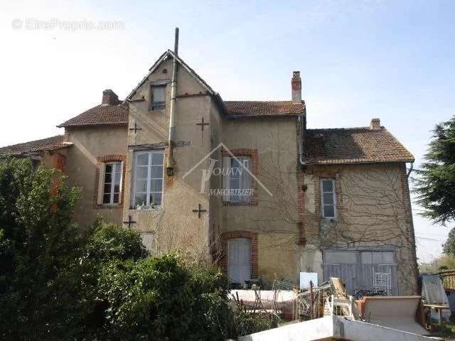 Maison à VARENNES-SUR-ALLIER